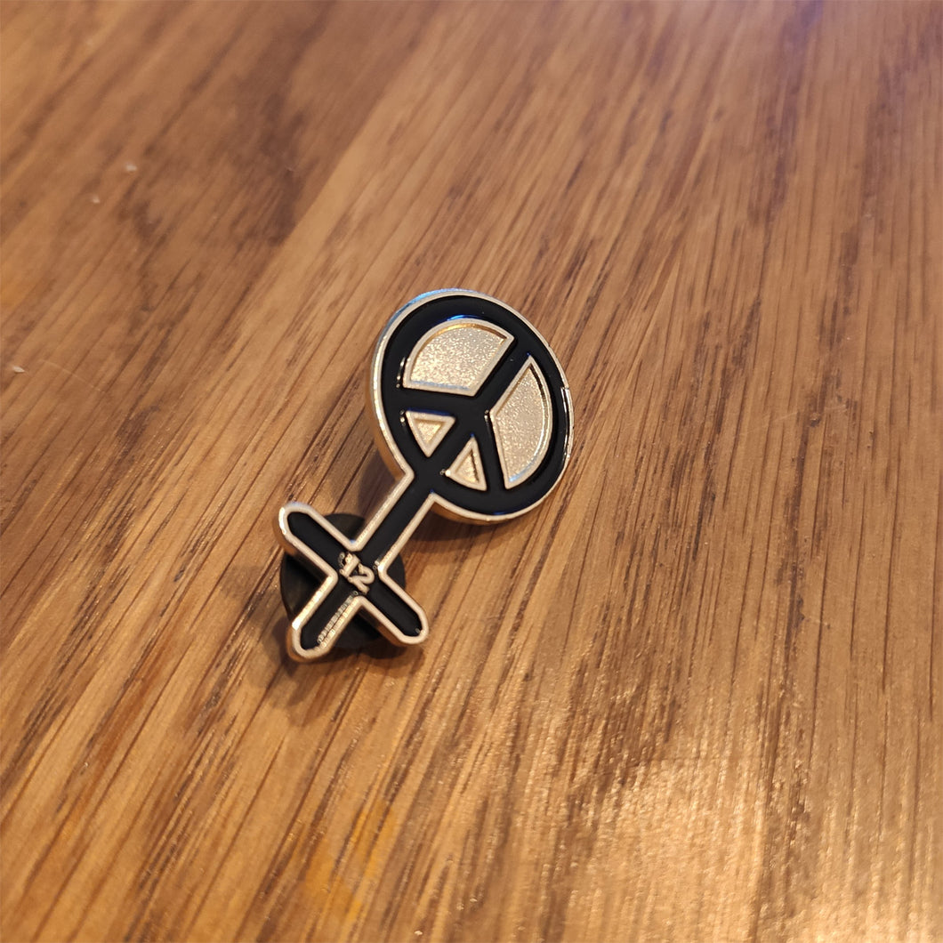 THE NUMBER TWELVE LOOKS LIKE YOU - Logo PIN